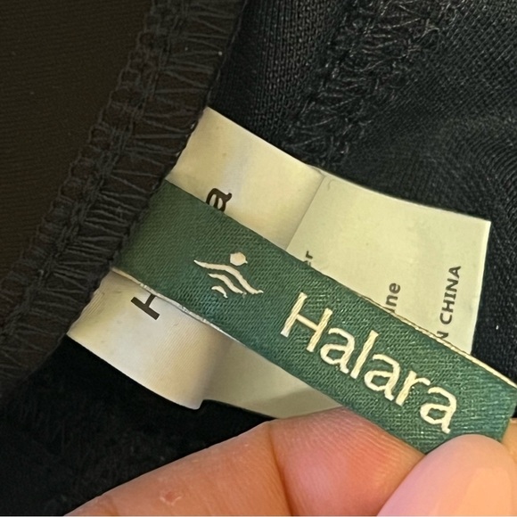 Halara Flex highwaisted denim jeggings, stretchy pull on, size M - Picture 10 of 13